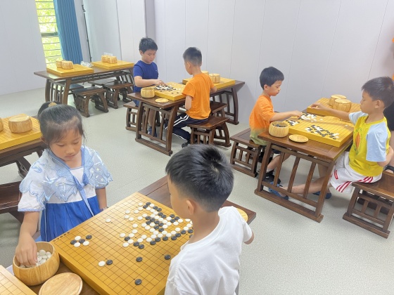 周日基礎(chǔ)班日常對弈，只聞落子聲_副本.jpg