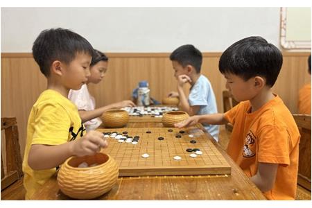 【走進(jìn)清源圍棋課堂】不止教會(huì)圍棋，更能讓孩子從容成長(zhǎng)